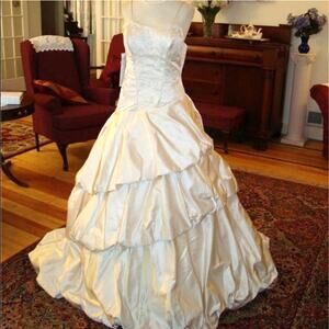 NWT Demetrios Couture  Silk Wedding Dress Sz 10 Y2K